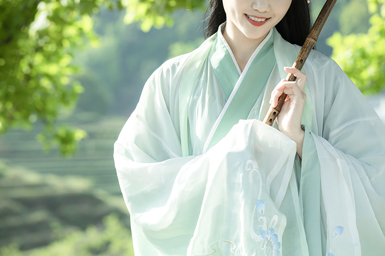 历史上真正的汉服是什么样的？