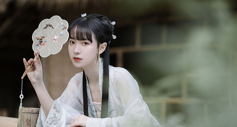 迪奥抄袭马面，众汉服商家及网络大咖对此事