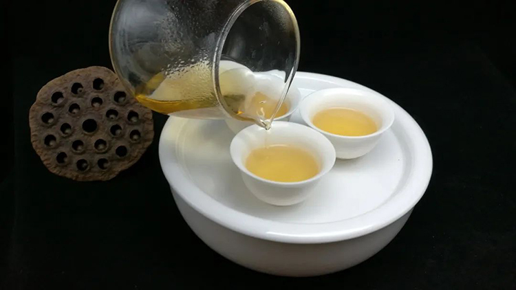 从淡涩到浓醇，一杯茶的时间有多长？