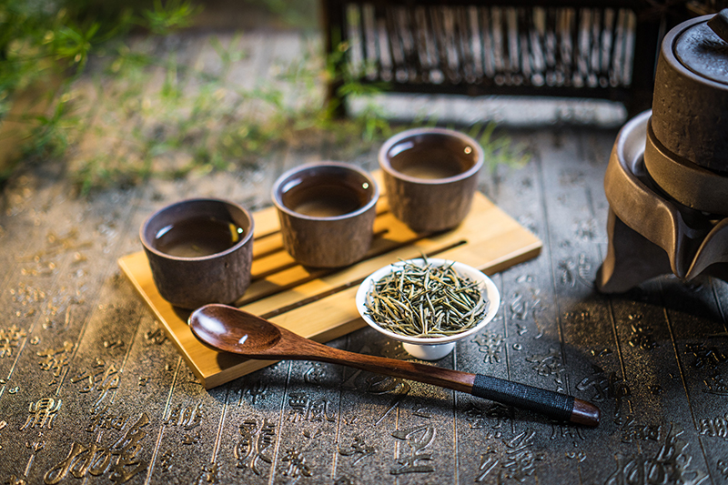 茶不求解渴，酒不求酩酊