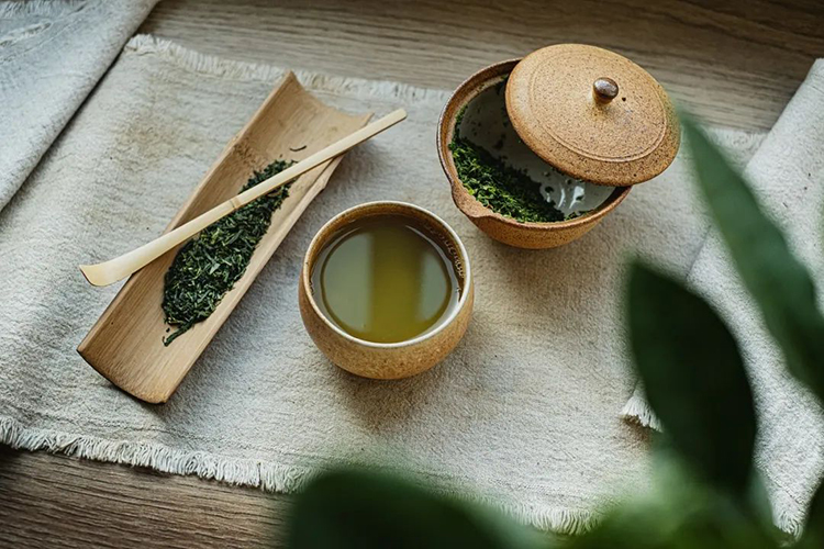 坐下来喝一茶，在平淡中品味生活