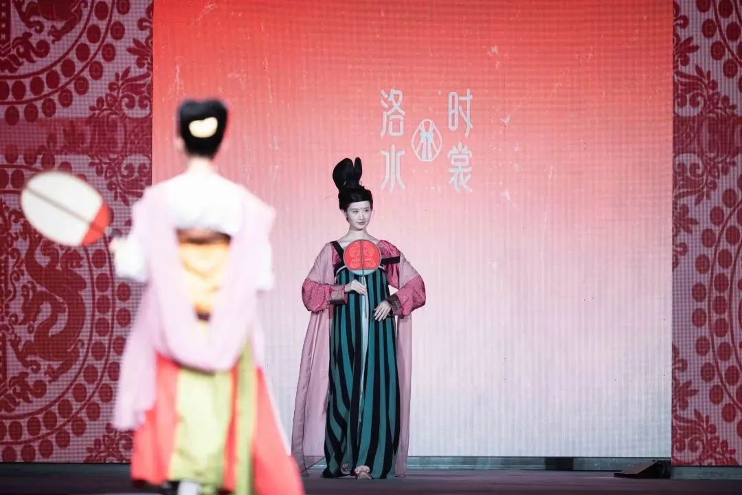 洛阳汉服大秀,领略一千多年前的古人审美(图1) 1.jpg