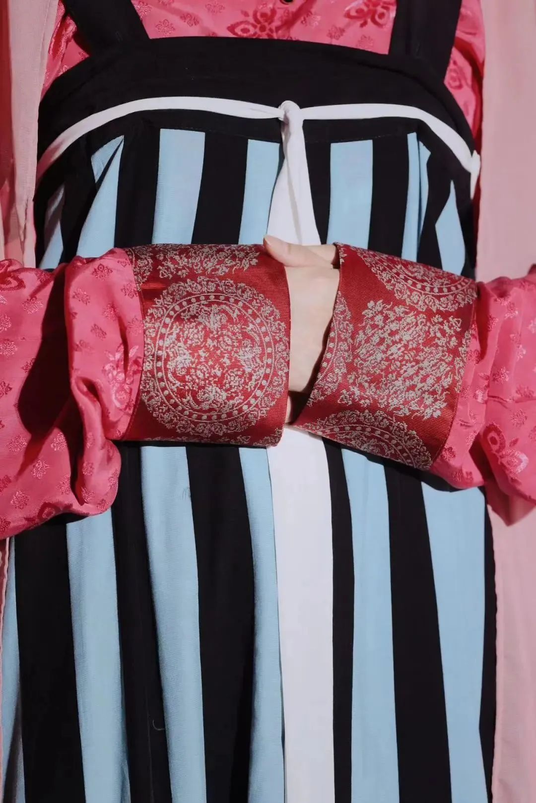 洛阳汉服大秀,领略一千多年前的古人审美(图4) 4.jpg