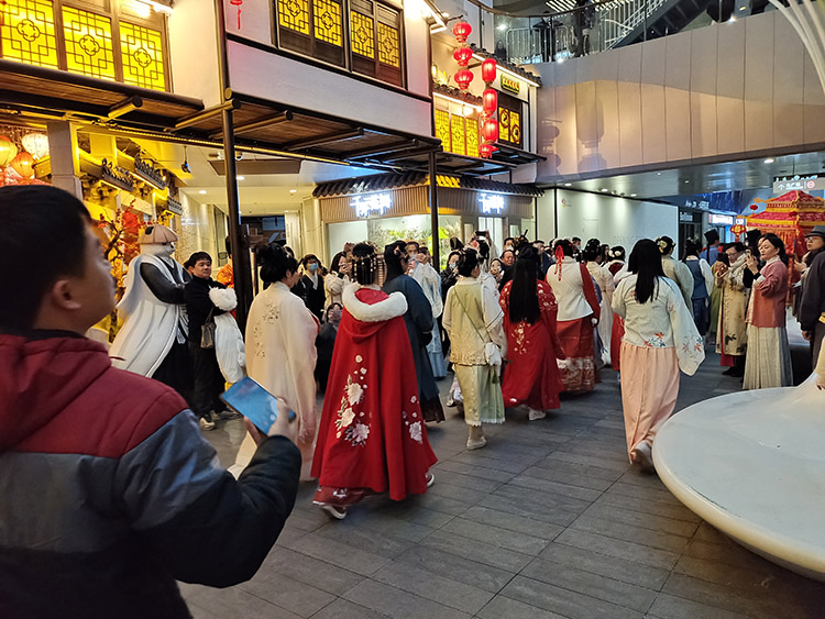 上海爱琴海购物公园汉服活动(图1)