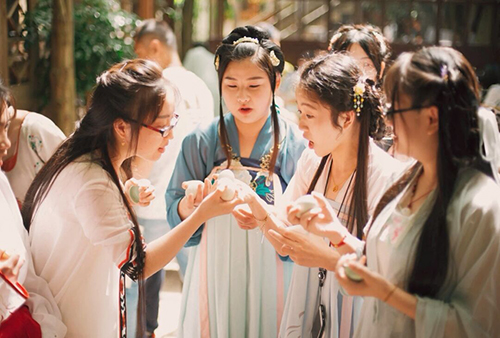汉服复兴的背景介绍(图1)