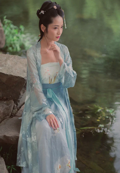 浅谈中秋节及汉服穿搭(图3)