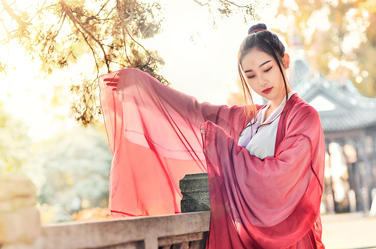倾尽繁华，只待卿颜(图1)