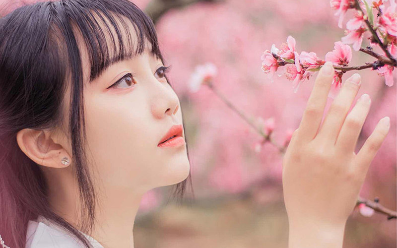 相思乱，韶华暗，花影凄处，总把柔情念(图2)