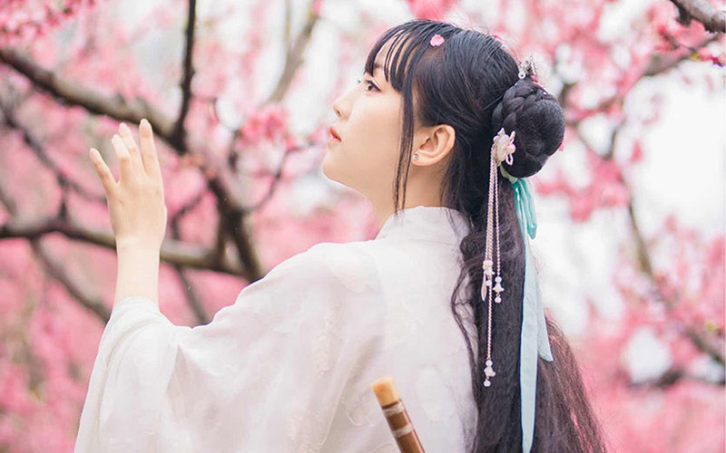 相思乱，韶华暗，花影凄处，总把柔情念(图3)