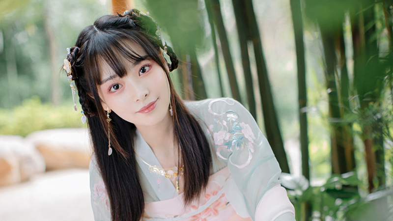 一笺风月，痴情付了谁；一壶花雕，西楼醉了谁？(图1)