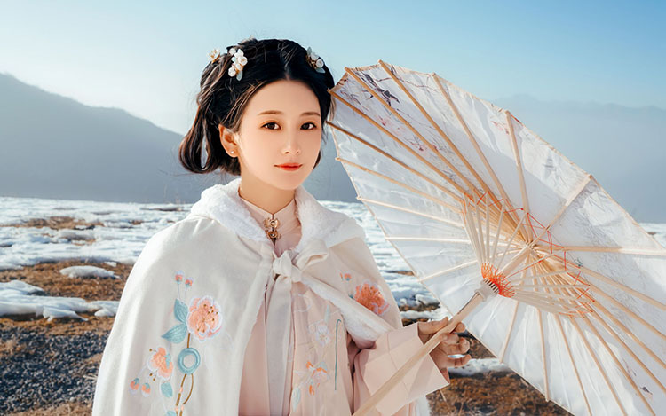 琴音如水月如霜，拈花一笑梦归途(图2)