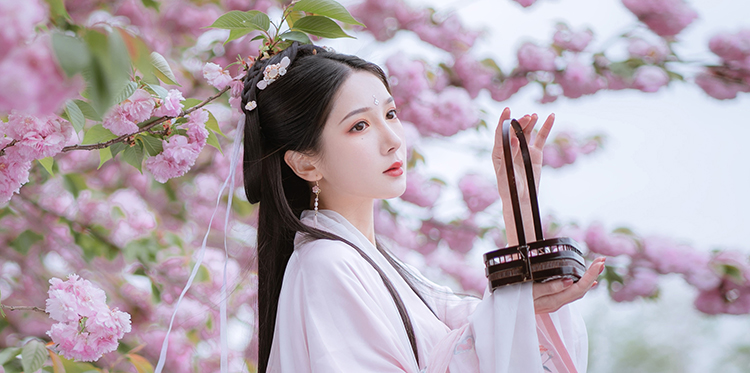 汉服虽“热”但只是初见端倪(图1)