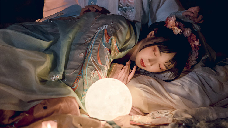 浮生五十弦，弦弦悲经年。(图1)