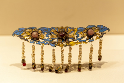 细说女子汉服发饰：点翠、梳篦的金翠首饰(图3)