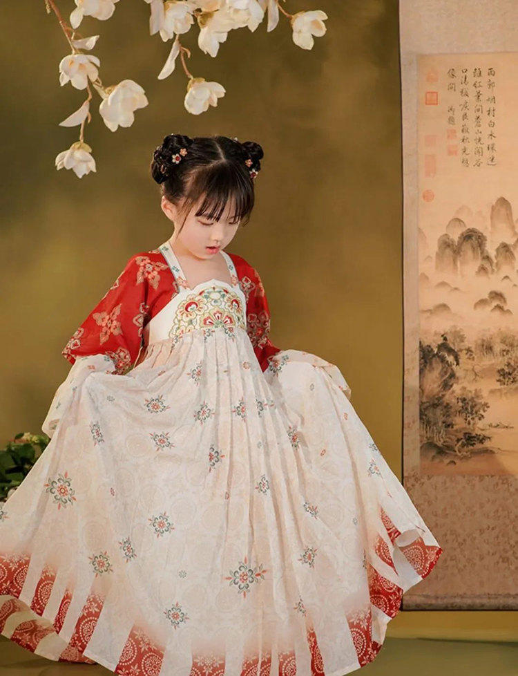 汉服童装丨上衣下裳合并是否能被接受？(图2)