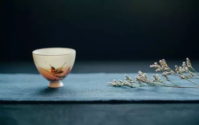 最好的生活丨杯中有茶，口袋有钱，手中有书(图3)