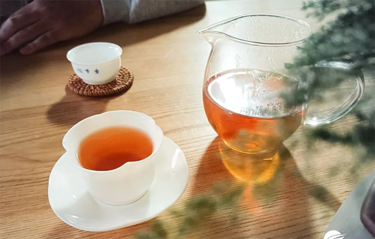 一天中最宜喝茶的时间段，原来很多人都喝错了(图4)