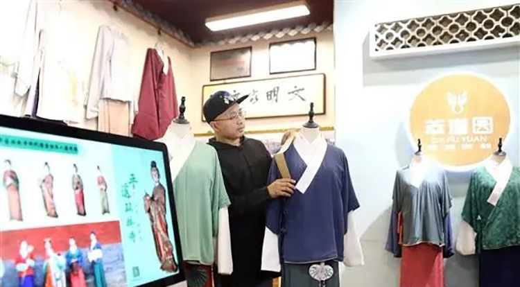 平遥文创人肖旭：汉服背后的传承与创新(图1)