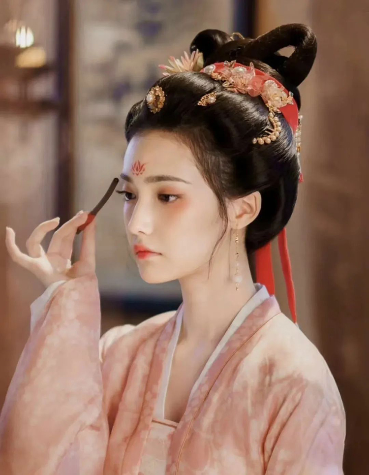 汉服VS古装‖当影视剧古装遇上国风秀典(图8)