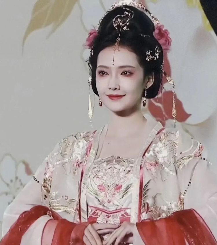 汉服VS古装‖当影视剧古装遇上国风秀典(图9)