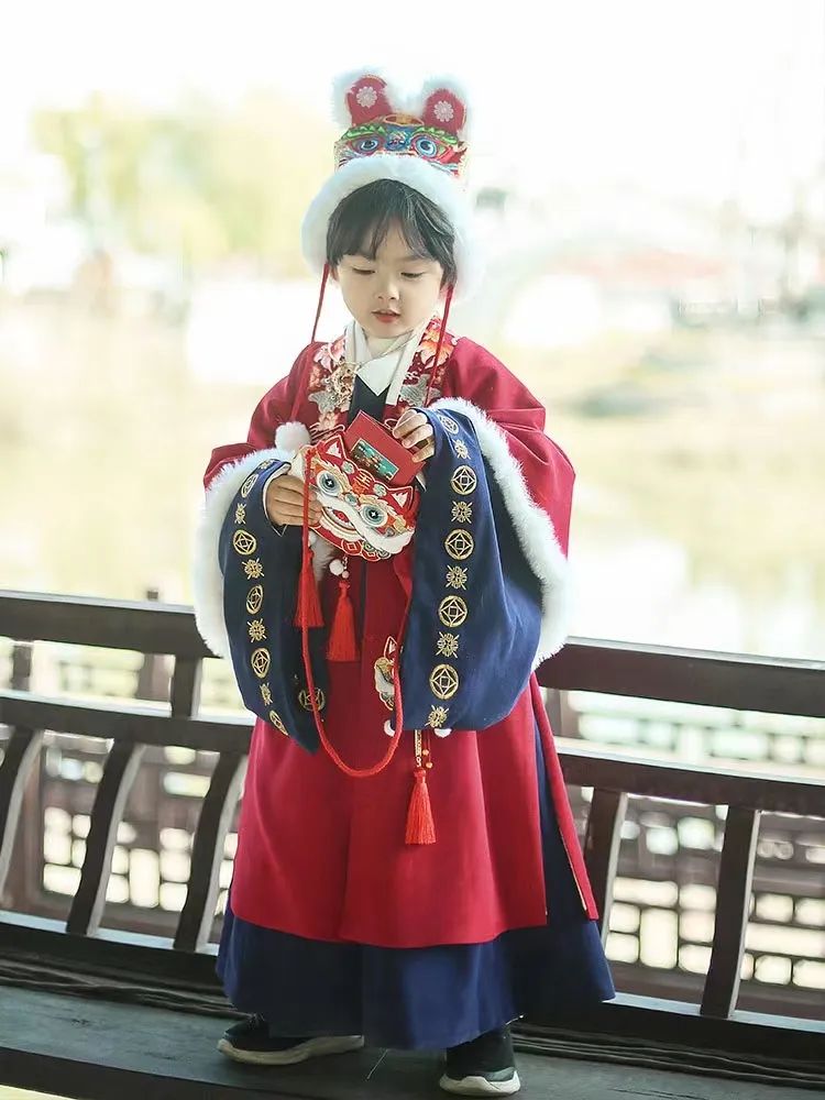 图源@喵小喵童装原创汉服店