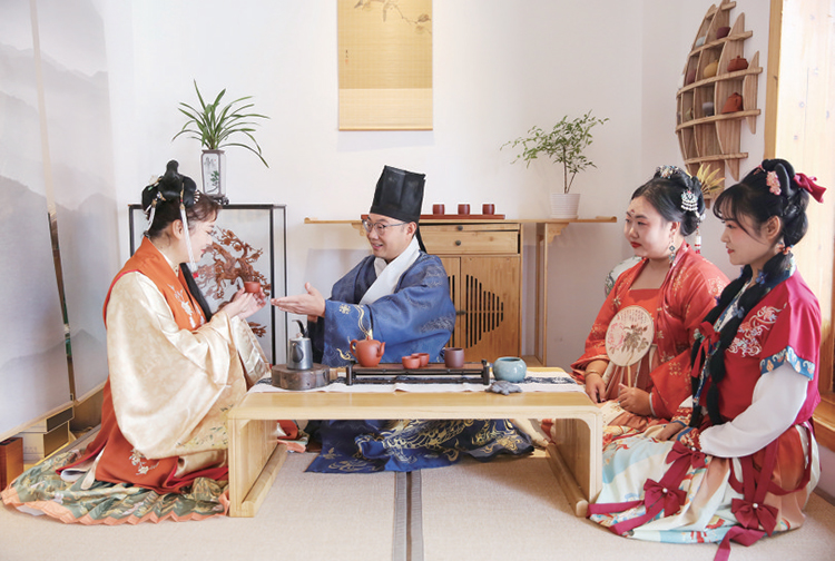 这个31岁的汉服体验馆老板火了(图2)