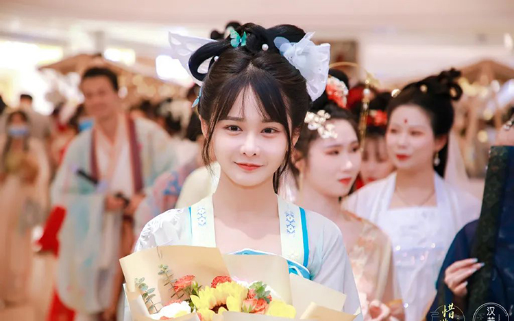 圣微再登榜首，杨馥羽首度榜眼，看2022最受欢迎的汉服模特都有谁？(图6)