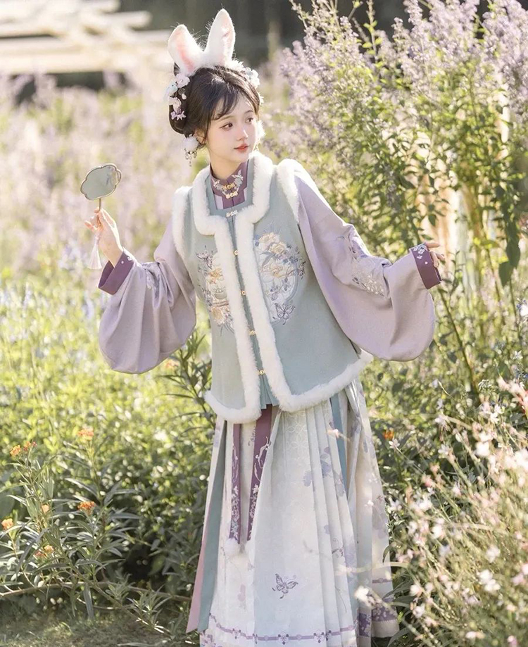 春节汉服穿搭指南丨玉兔将至人间，华裳妆点新春(图3)