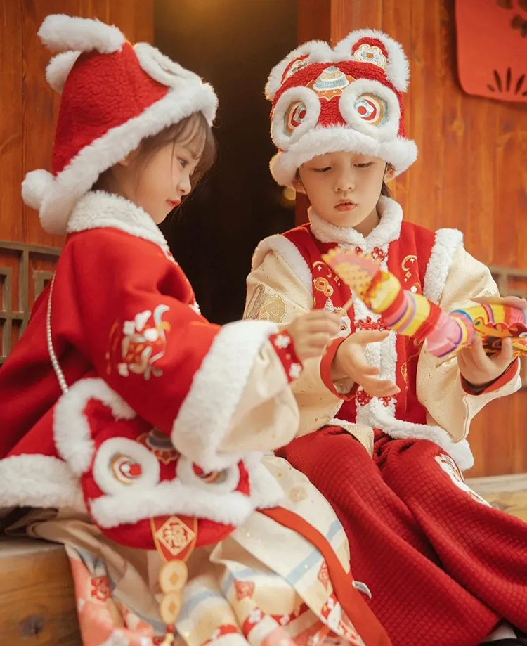 春节汉服穿搭指南丨玉兔将至人间，华裳妆点新春(图7)