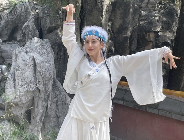 中国传统汉服文化赢得全球年轻人的心(图2)